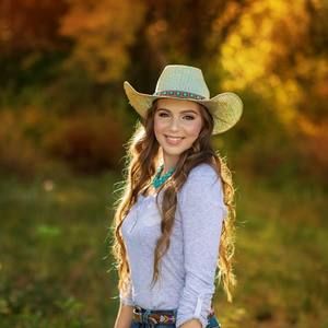 Meet your Posher, Emma